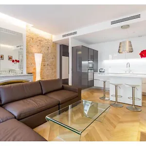 De Luxe Place Bellecour Апартаменты